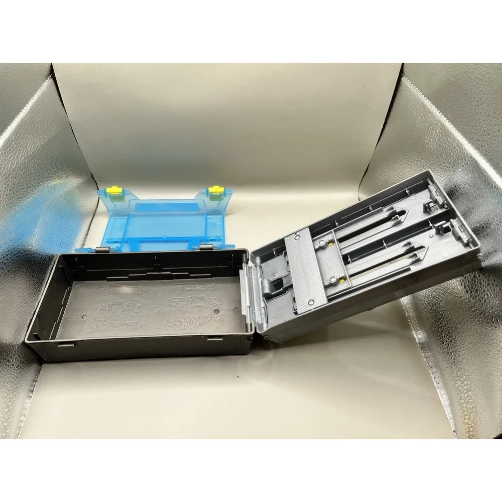 Hot Wheels 2015 Race Case Dual Lane Launcher and Storage Toolbox